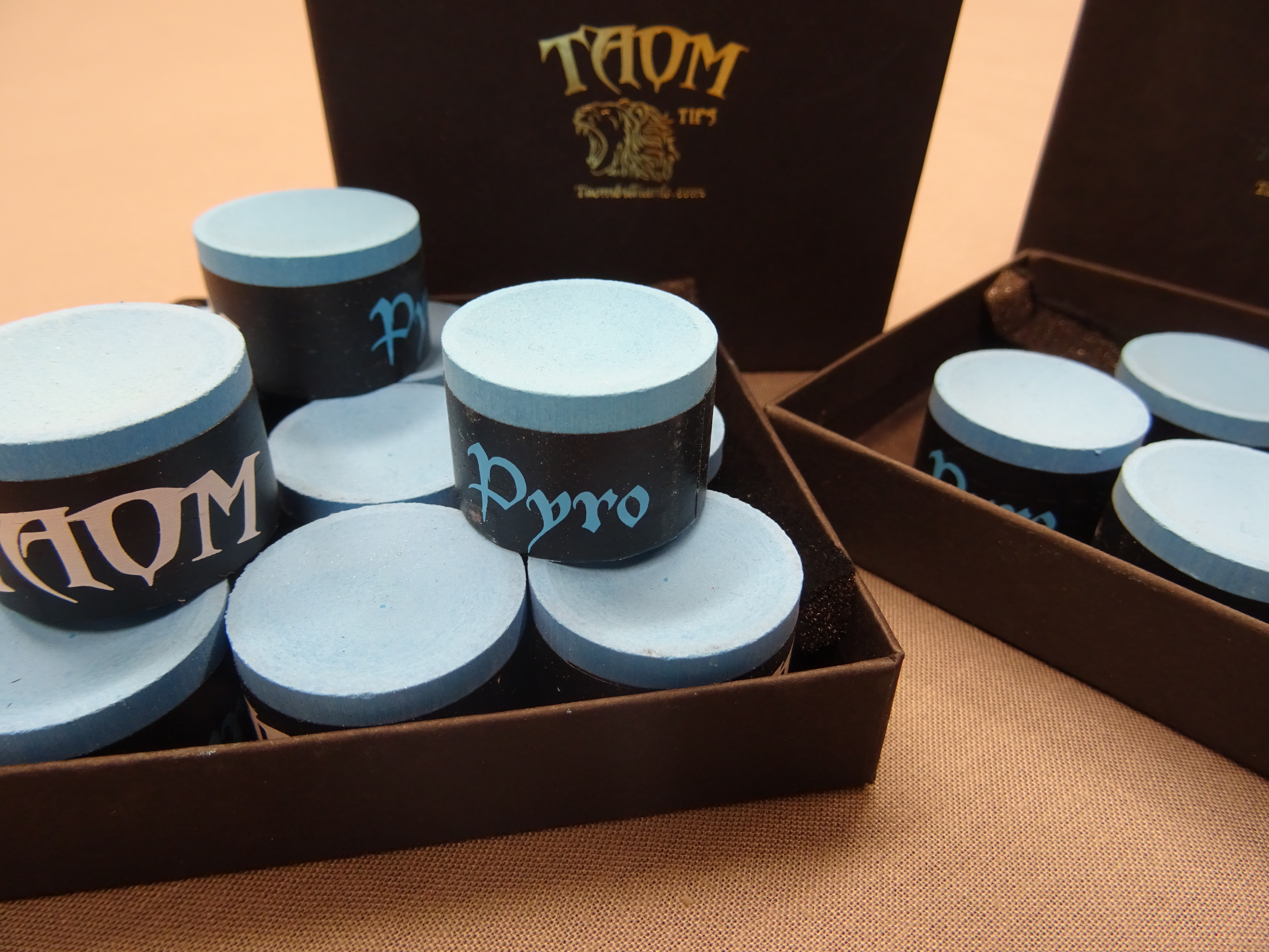 Taom Pyro Blue - Chalk