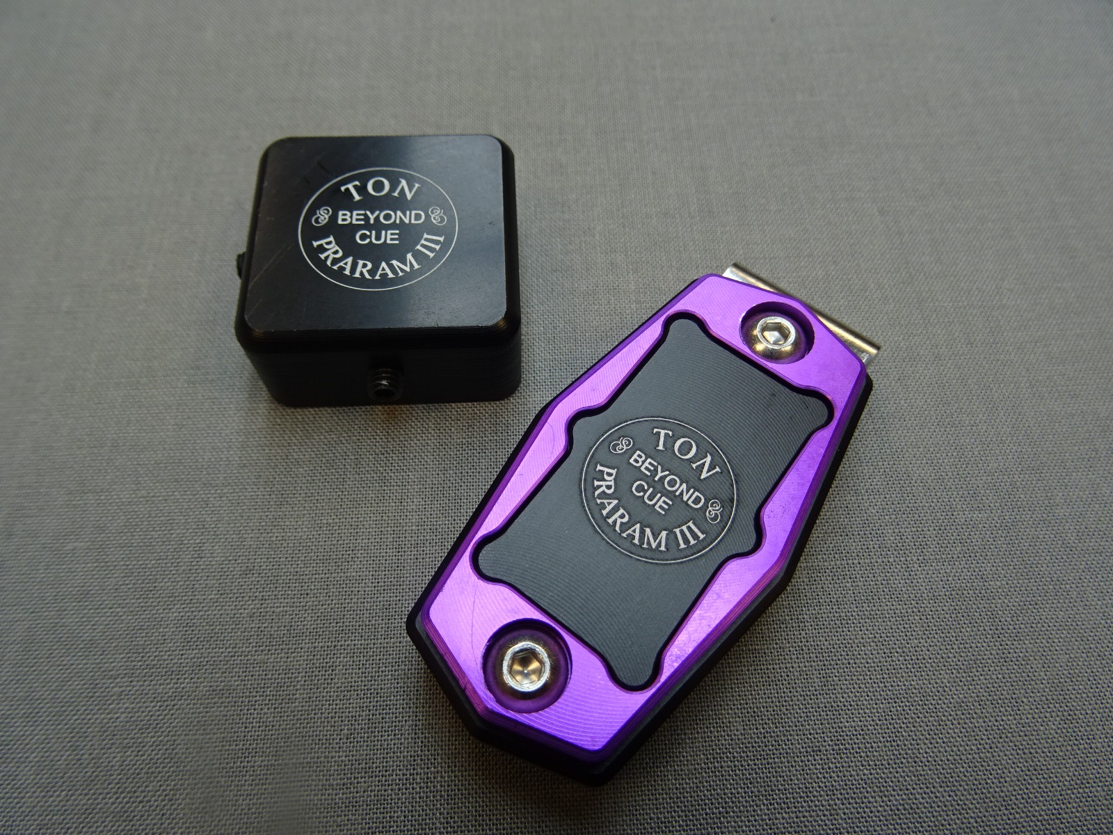 Ton Praram Magnetic Square Chalk Holder - Black / Purple