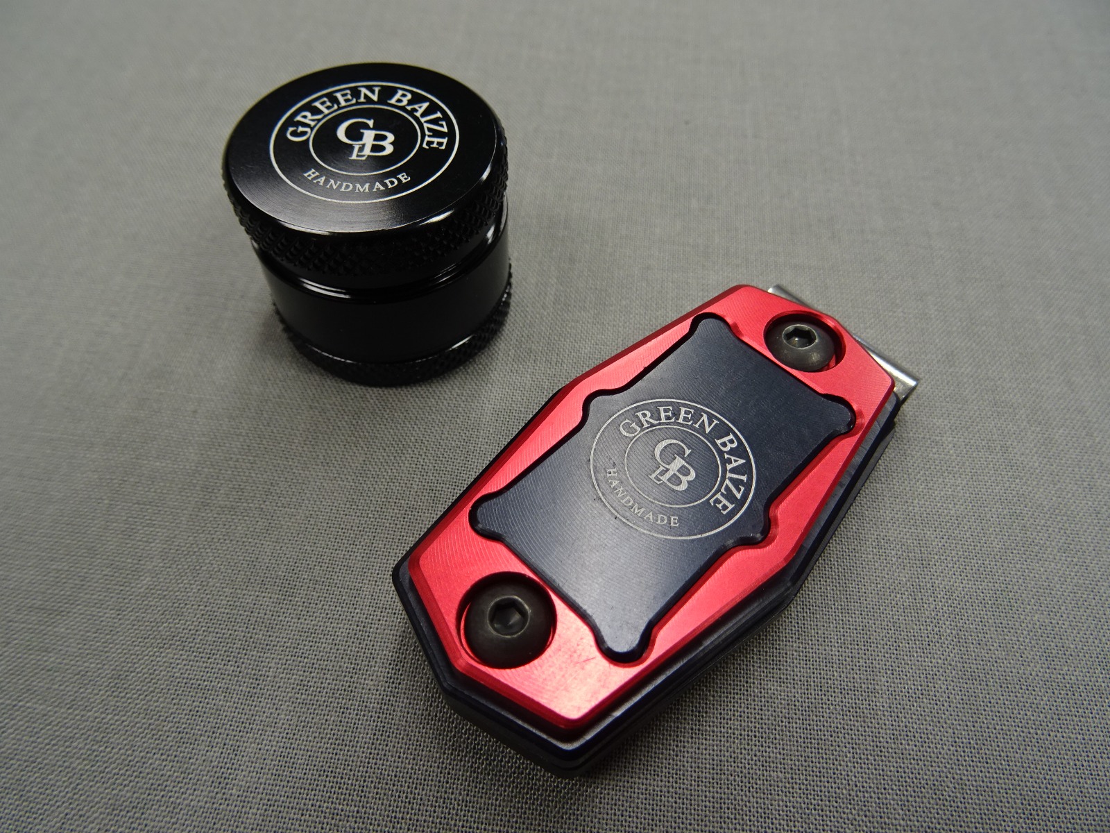 GBL Magnetic Chalk Holder – Black/Red