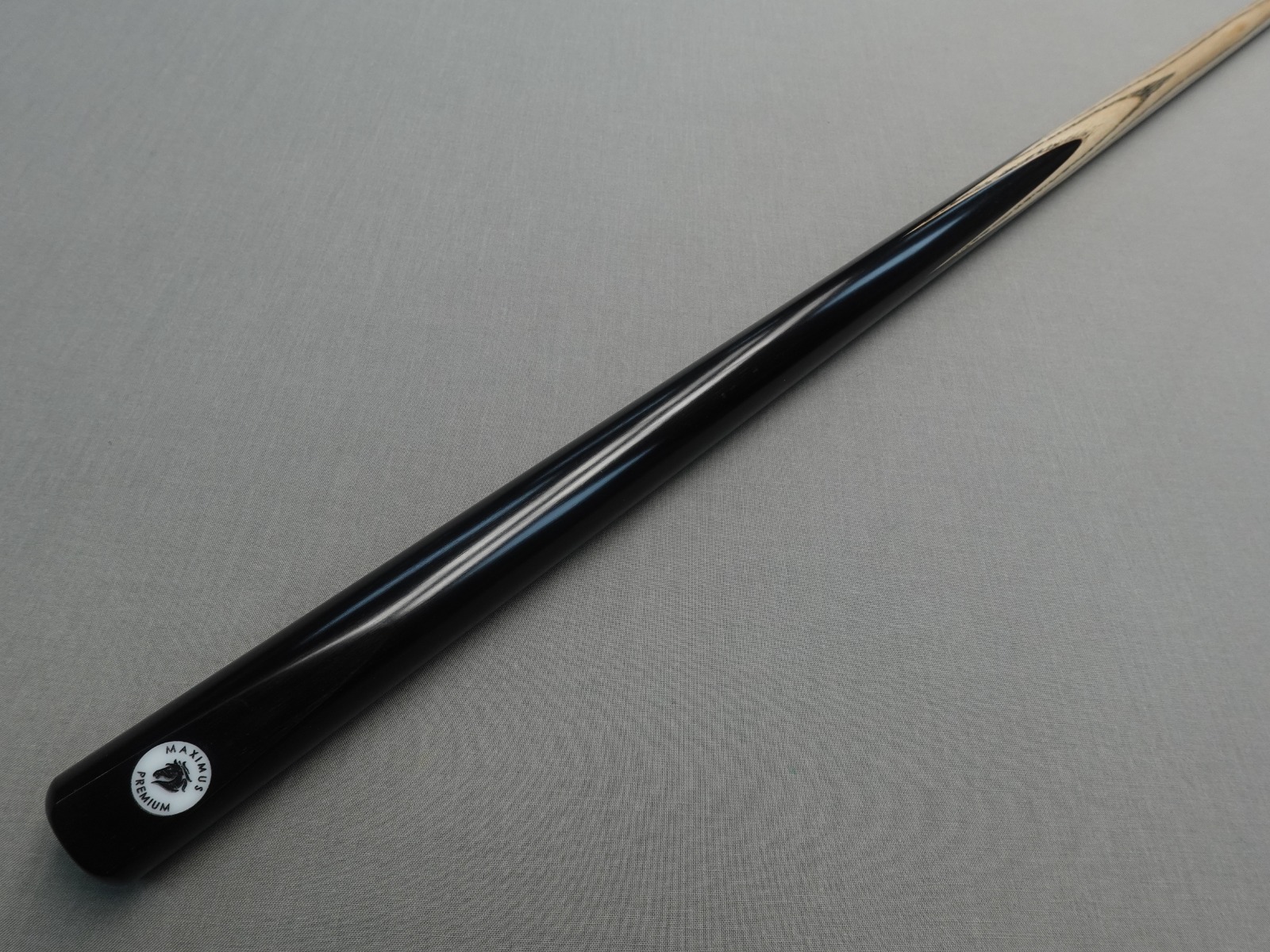 Maximus Premium – 1 pc – Ash – 8.8mm – 57″ – 18.1oz