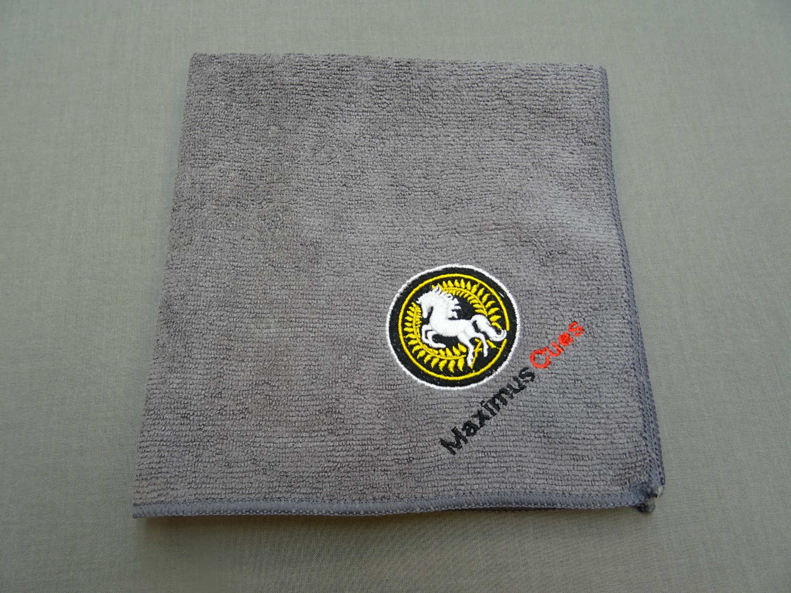 Maximus Premium Micro-Fibre Cue Towel – Grey 