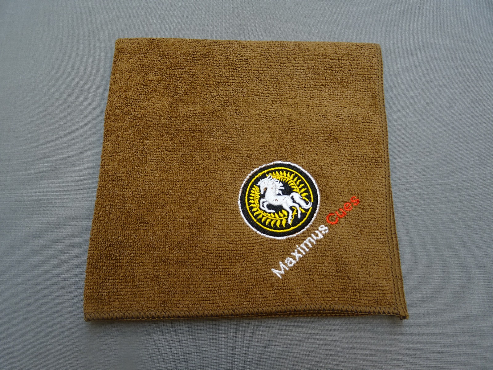 Maximus Premium Micro-Fibre Cue Towel – Brown